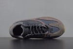 Yeezy 700 Mauve