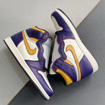 Air Jordan 1 Retro High OG x Nike SB