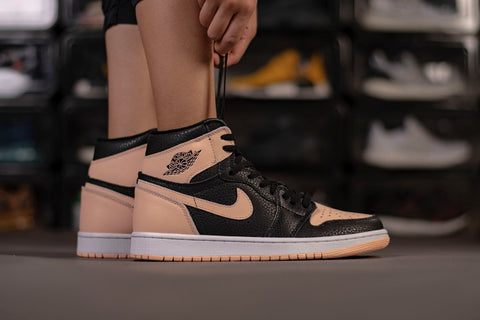 Air Jordan 1 Retro High OG 'Crimson Tint'