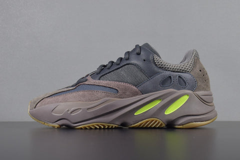 Yeezy 700 Mauve