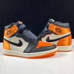 WMNS AIR JORDAN 1 (BLACK/STARFISH-SAIL-BLACK)
