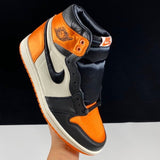 WMNS AIR JORDAN 1 (BLACK/STARFISH-SAIL-BLACK)