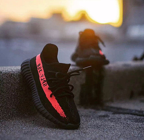 ADIDAS ORIGINALS YEEZY BOOST 350 V2 "CORE BLACK/RED"