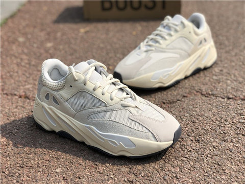 YEEZY BOOST 700 ANALOG