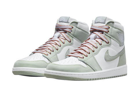Wmns Air Jordan 1 Retro High OG Seafoam